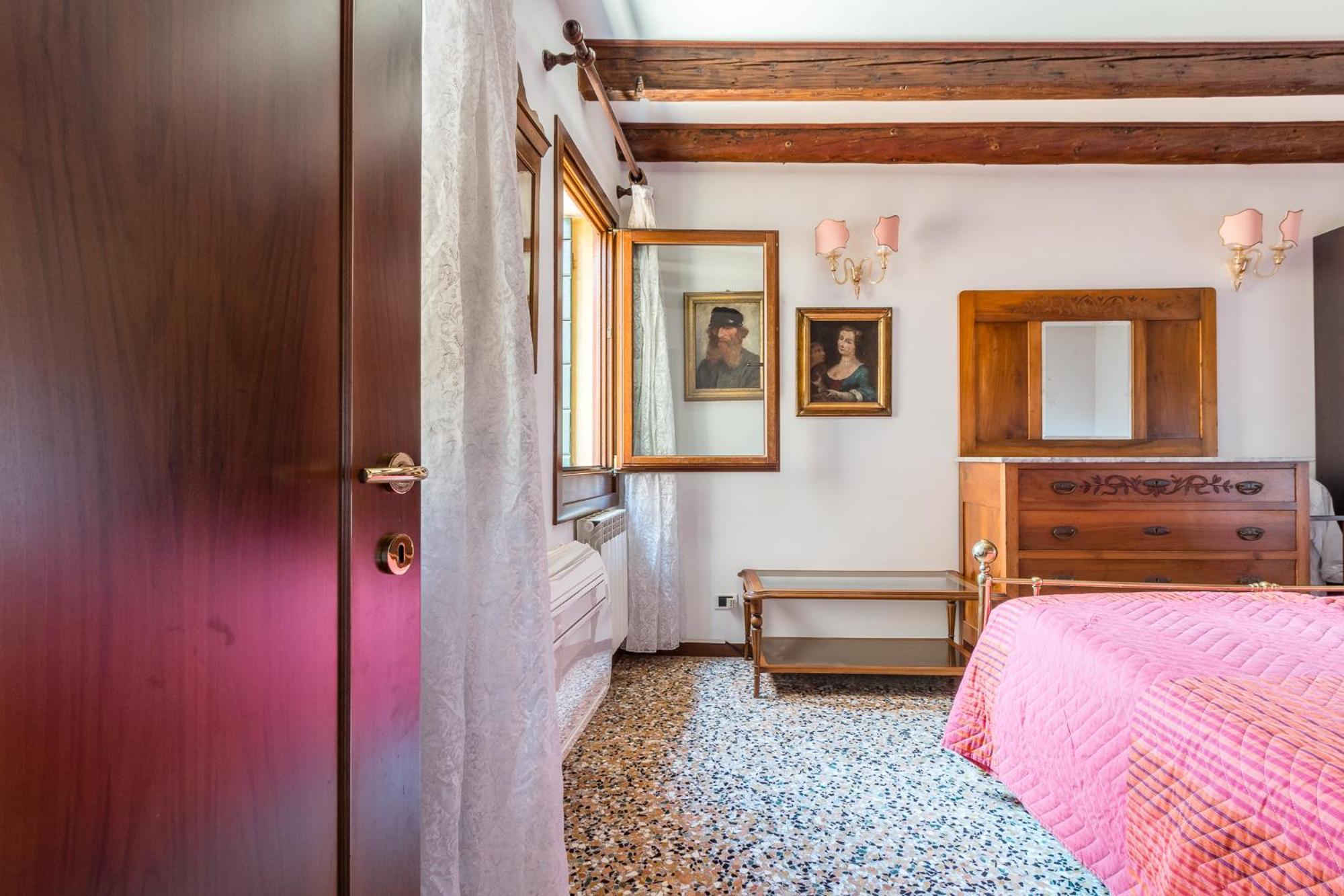 Vivaldi Apartment Venice Room photo